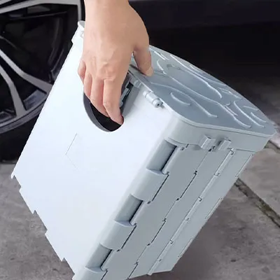 Foldable toilet