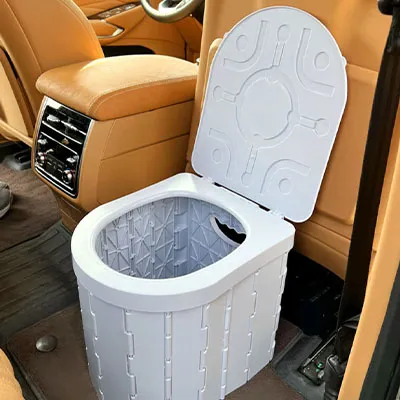 Foldable toilet